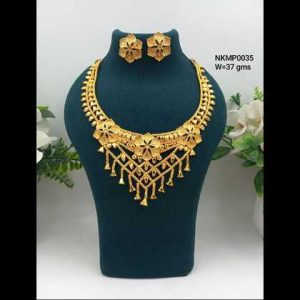 GOLD PLATED NECKLACE